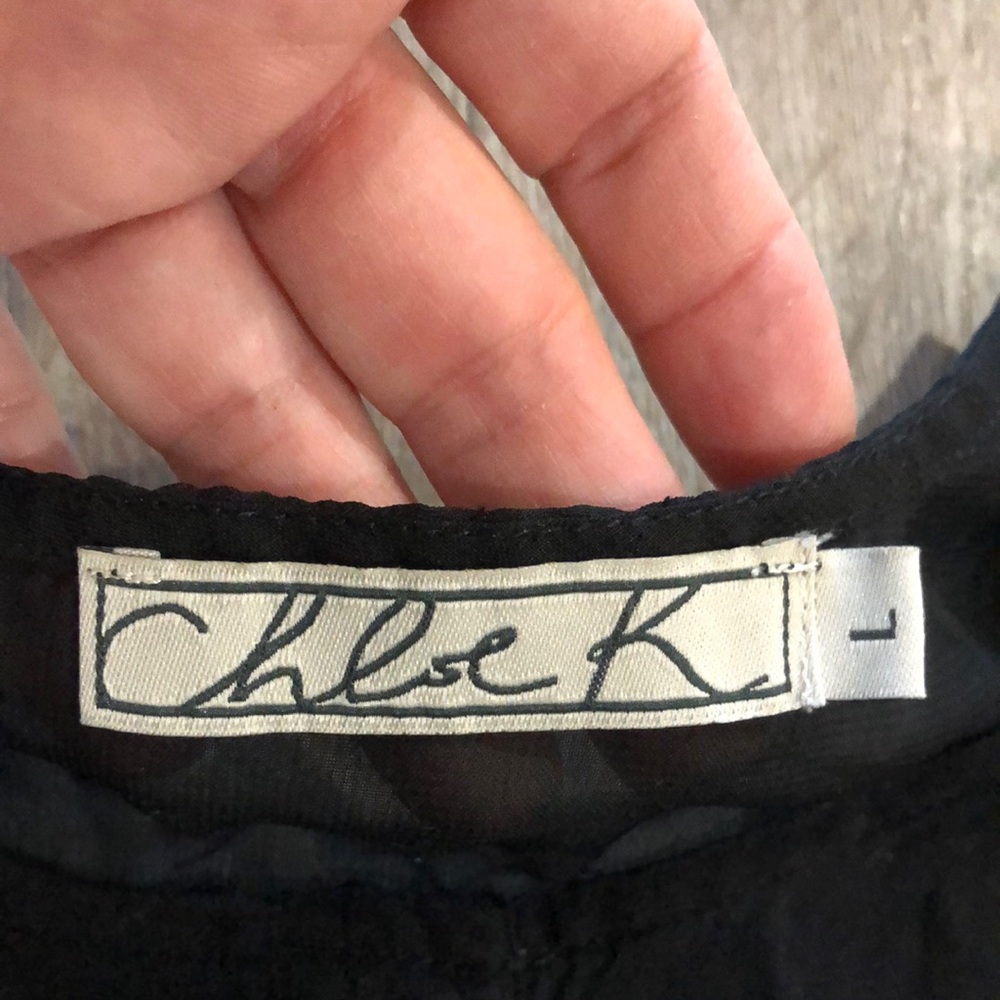 CHLOE K - Black Sleeveless Blouse Top w/ Snap Front - Picture 2 of 8